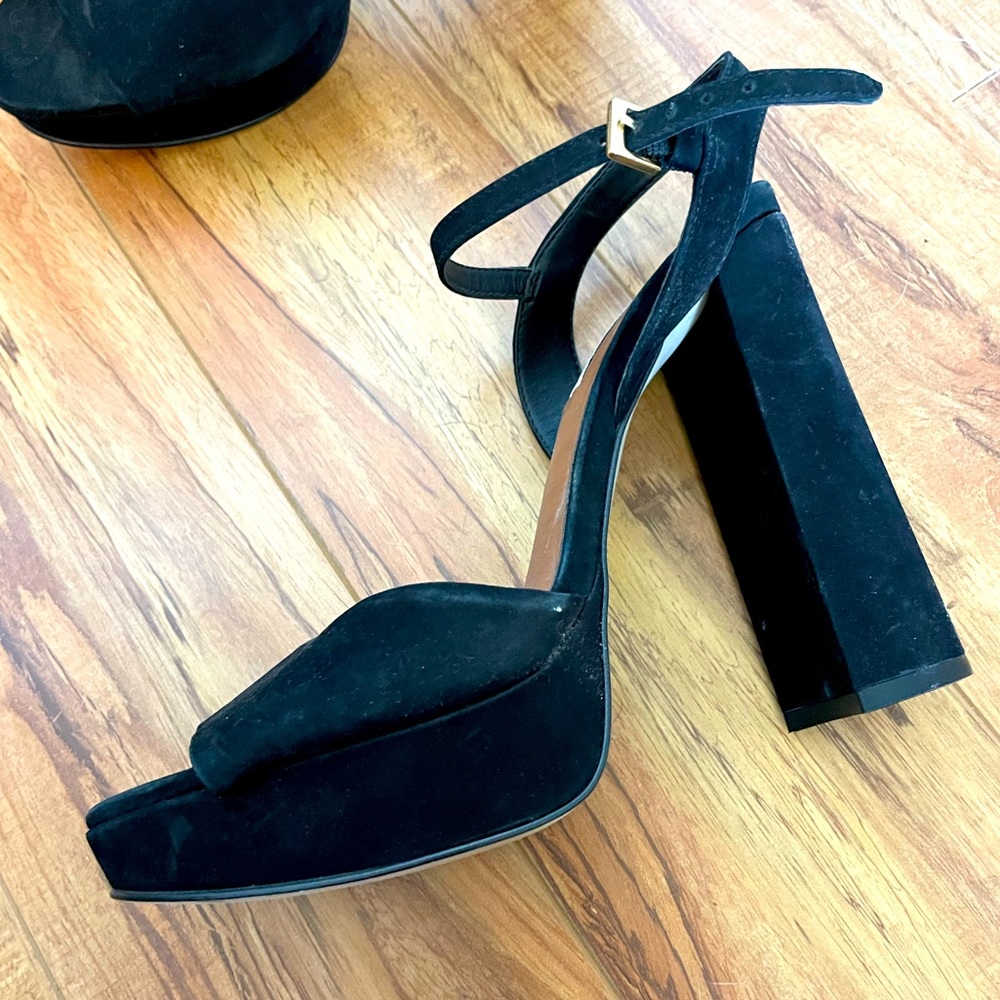 Steve Madden Velvet Black Platform Heels Size 10